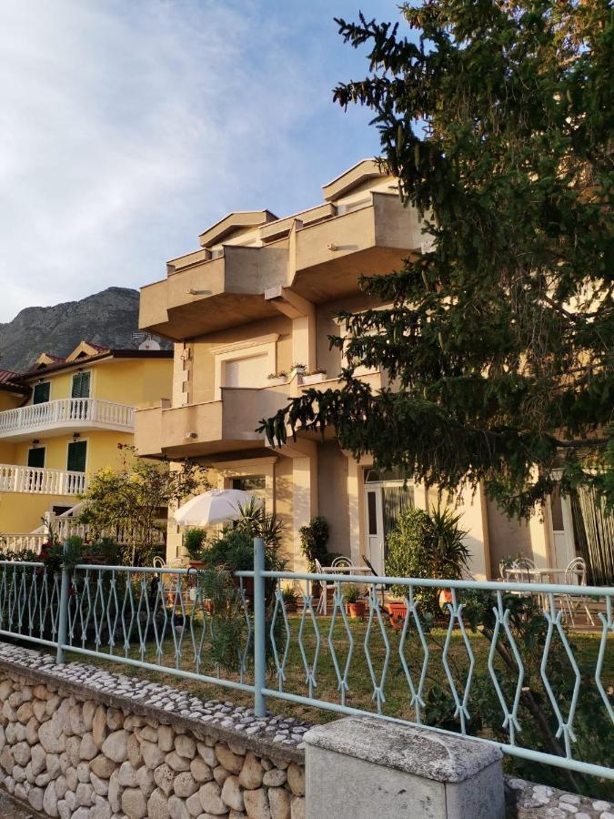 Apartments Sretna グラダツ エクステリア 写真