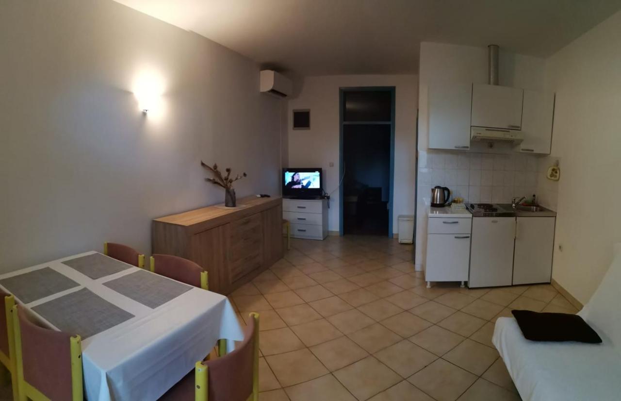 Apartments Sretna グラダツ エクステリア 写真
